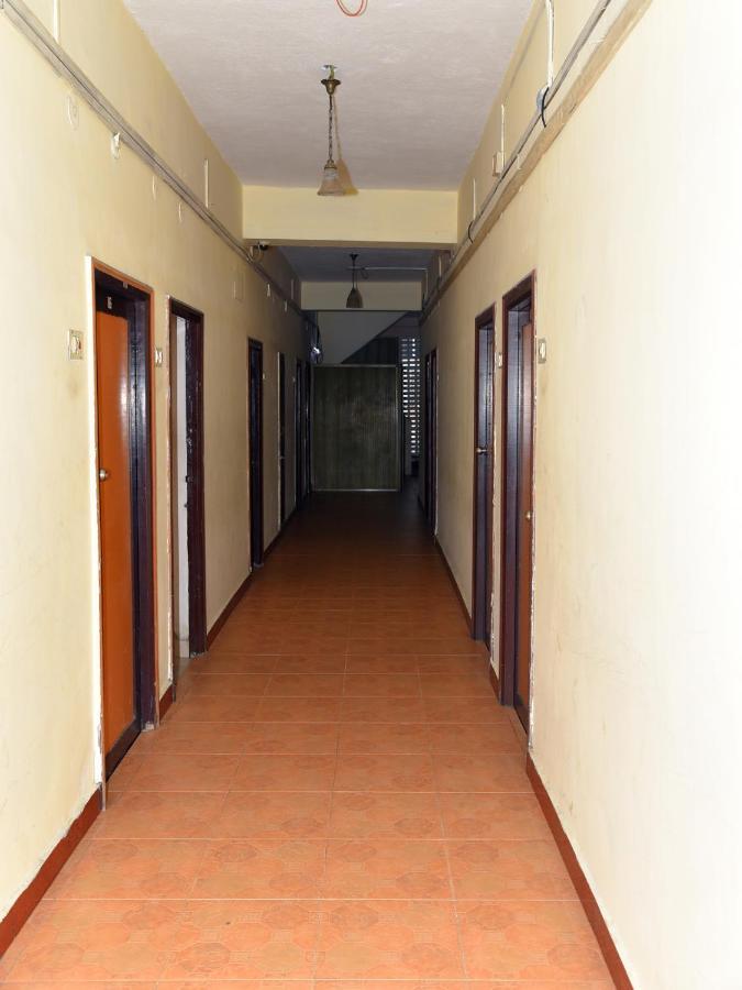 Hotel Aditya ปอนดิเชอรี ภายนอก รูปภาพ