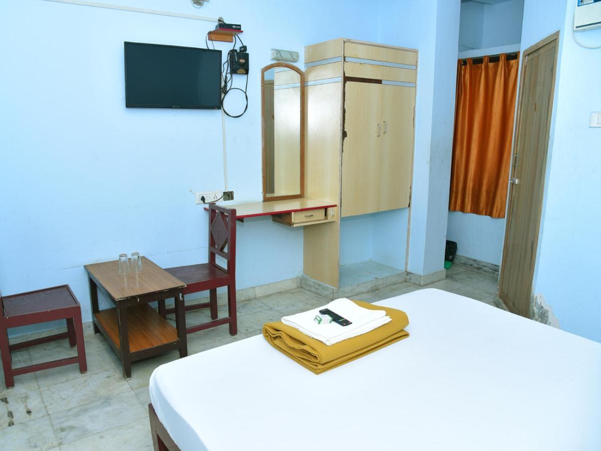 Hotel Aditya ปอนดิเชอรี ภายนอก รูปภาพ